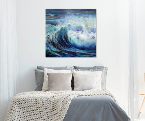 Powerful Sea painting in a bedroom